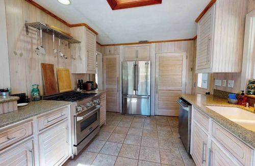 Boardwalk House | North Beach rental! 2 Bedroom, 1 flex room and 1 bath home, just one block from beach access and Grayce Barck Park with nature trails.
