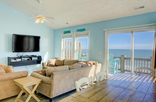 Surf City House | North Shore Oasis