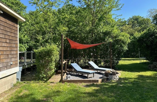 Jamesport Cottage | Northfork Ranch Style Cottage walking distance to beach & Wineries