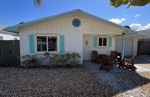 Boardwalk House | NSB Retreat - Walk to the Beach, Flagler Ave.