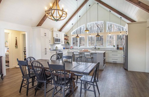 Jones Falls Cottage | Nuthatch Landing - Four Bedroom Cottage, Sleeps 10
