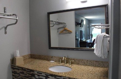Historic Downtown Kissimmee Hotel | Oak Ridge Inn