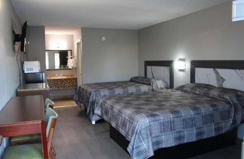 Historic Downtown Kissimmee Hotel | Oak Ridge Inn