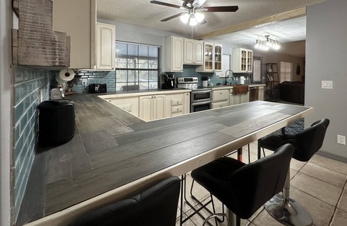 Fellowship House | Ocala Country House, pool, game room & playground,10 min to WEC!