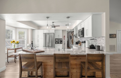 Historic District House | Ocala Starlit Family Retreat with Hot Tub and Fire Pit