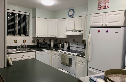 Ormond Beach Condo | Ocean 3 mins walk, river view, 3 pools, plenty of quiet