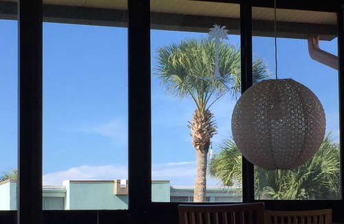 Ormond Beach Condo | Ocean 3 mins walk, river view, 3 pools, plenty of quiet