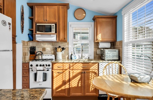 Ocean Beach III House | Ocean Beach 3! Fast WiFi | Coffee | Pet Friendly