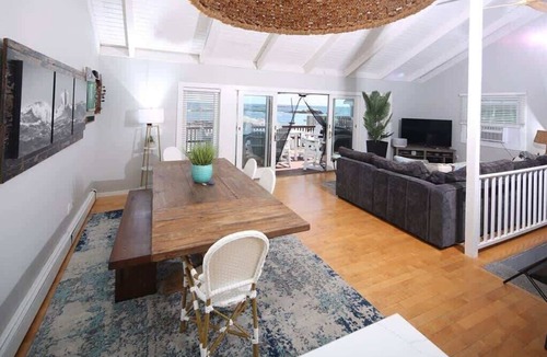 Minot House | Ocean front Scituate Minot Beach Front Sleeps 11