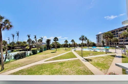 Cocoa Beach Condo | Ocean Oasis | Beachside Extended Stay at Saturn
