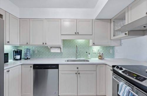 St. Augustine Beach Condo | Ocean View Condo - Private Beach Access + Pool - 15min to Downtown!