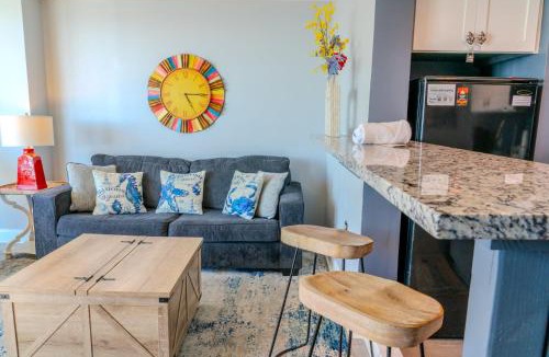 Myrtle Beach House | Ocean View Double Suite! Sleeps 4 Meridian Plaza 705
