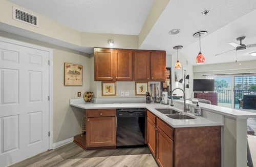 New Smyrna Beach Condo | OCEAN VIEW REMODELED CONDO. Monthly specials. Book your summer getaway.