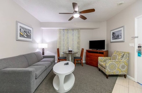 Brush - Stewarts Resort | Ocean Walk 1Bed/1Bath in Daytona Beach, FL!