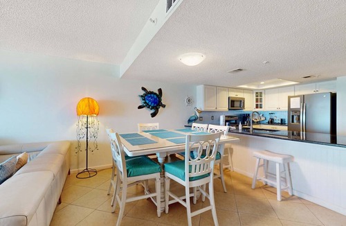 North Redington Beach Condo | Oceanfront condo with heated pool hot tub and grills