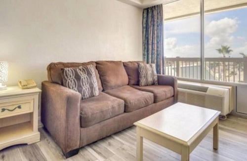 Ortona Park Apartment | Oceanfront Apartment Daytona Beach for rent