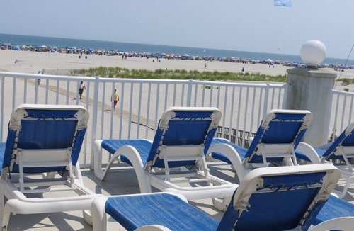 Wildwood Crest Condo | Oceanfront Beauty 2BR 2BA W/Deck -2 Heated Pools, Elev, Decks, Grills