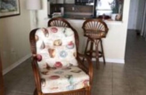 Madeira Beach Apartment | OCEANFRONT condo directly overlooking the clear blue water of the Gulf of Mexico