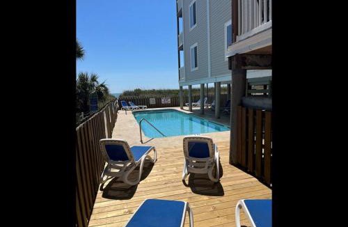 Windy Hill Apartment | Oceanfront Extravagance