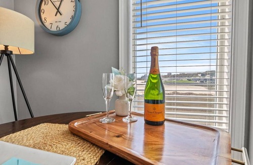 Central Myrtle Beach Condo | Oceanfront Resort 2Br Condo Pools and Hot Tubs