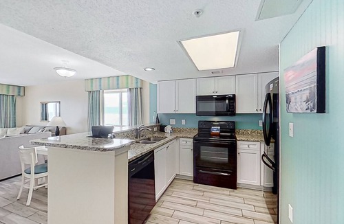 Myrtle Beach Condo | Oceanfront snowbird-friendly condo with beach views, hot tubs, pools, lazy river