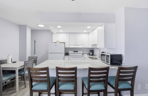 Ormond Beach Park Condo | Oceanfront Studio | Balcony + Pool | Sleeps 4