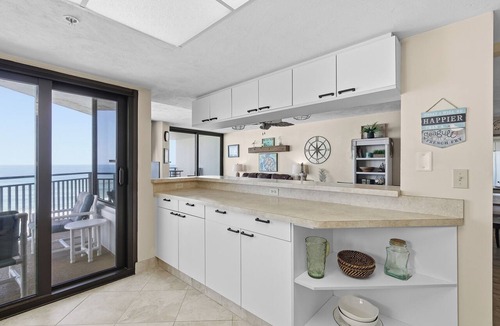 Daytona Beach Shores Condo | 🌅Oceanfront | Incredible Ocean Views | Pet Friendly | Sherwin 901🌅
