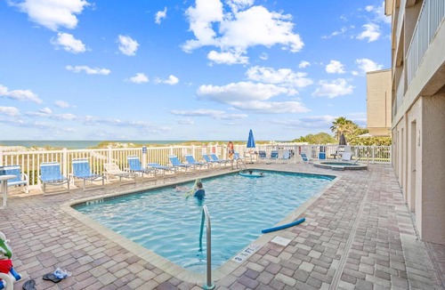 Independence Square House | Oceanside 302