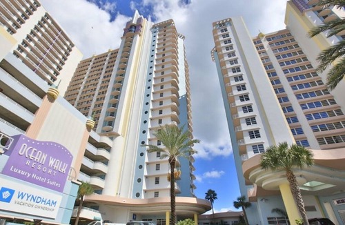 Brush - Stewarts Resort | OceanWalk Resort TwoBed Deluxe with Balcony sleeps 8