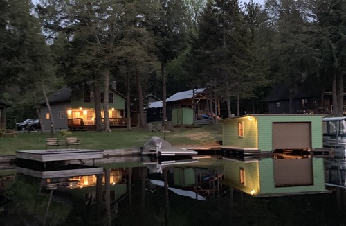 Town of Webb Cottage | Old Forge Lakefront Cottage with 5 Bedrooms and 2 Baths (Sleeps 10)!