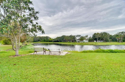 Seminole Apartment | On-Site Pond: Sleek Largo Studio < 7 Mi to Beach!