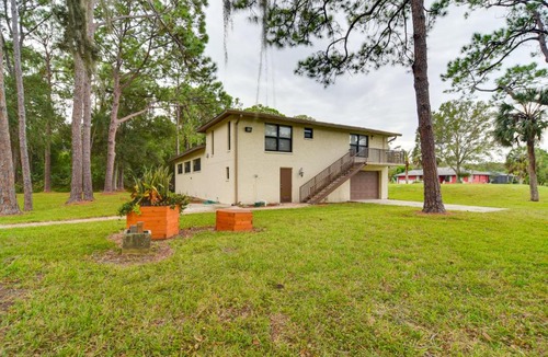 Seminole Apartment | On-Site Pond: Sleek Largo Studio < 7 Mi to Beach!