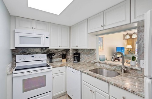 Avon By The Sea Condo | On the Ocean - Ground Floor - Next to Pier