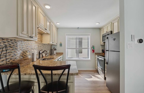 Stone Harbor Condo | ONLY 2 WEEKS LEFT 3 BR 2 full Bath CONDO WITH POOL