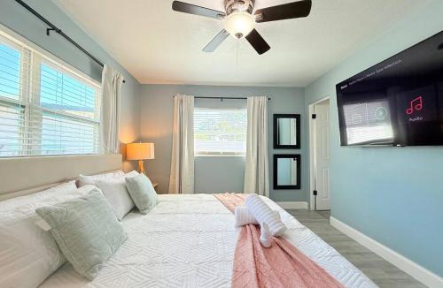 Lockhart House | Orlando Family Fun Game Room Parking