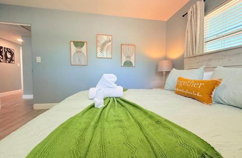 Lockhart House | Orlando Family Fun Game Room Parking