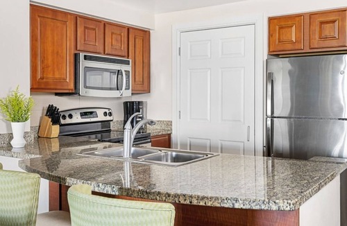 Williamsburg Resort | Orlando Getaway: 3BR Villa at Marriott’s Grande Vista Resort