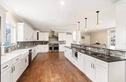 Ortley Beach House | ORT206 | Entertainers DREAM in Ortley Beach! Splash pool, bar & more! Sleeps 14!