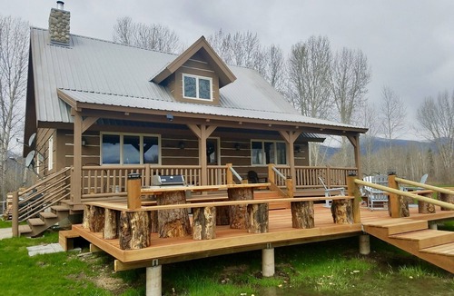 Florence House | Osprey Riverfront Cabin