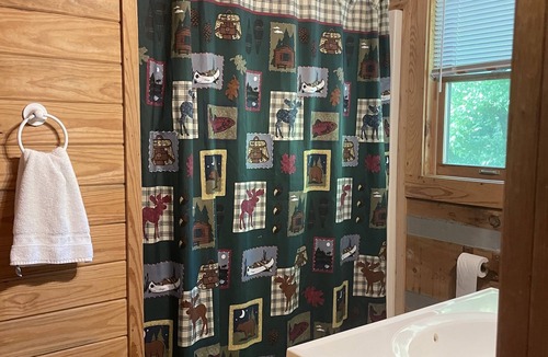 Walland Cabin | Otter Riverfront cabin, great mountain views with Hot tub,Wifi/Cable