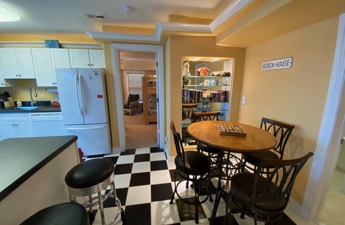 Sandbridge House | Our Sand Castle-Waterfront, Gated Private Pool, Beach, Dock, Kayaks, Fishing!