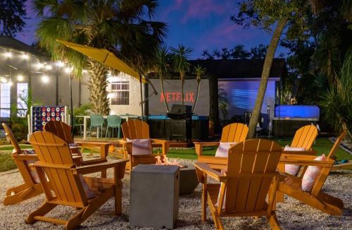 Largo House | Outdoor Theatre Pool Putt Putt Hot Tub