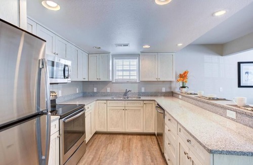 Sea Scape Condo | Outer Banks NC | Family Beach Adventure | Pool & Waterpark | 2BR