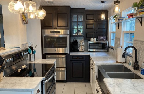 Ozona House | Ozona Bungalow&Guesthouse! Pet friendly, slps 8, 3 blks to Trail, brewery & eats