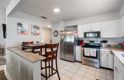 Palm Harbor House | Palm Harbor Pool Home Near Beaches and Golf