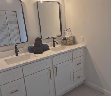 Ozona House | Palm Harbor Retreat Near Beaches Boating Parking