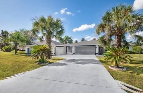 Inverness House | Palm Villa - 4 bedroom Pool Home