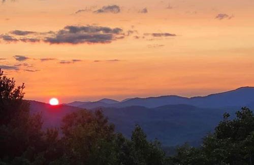 Purlear House | Panoramic views Endless relaxation! Blue Ridge Pky