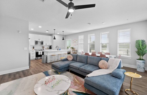 Deerwood Apartment | Paradise Escape: Stylish 3BR/2BA with Pool & Gym