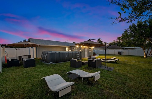 Bradenton House | Paradise Haven- Amazing 4BR Oasis With Pool